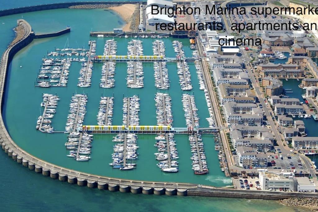 Marina Waves Apartment- Brighton, Free Parking, Patio, Ground-floor Home, Sleeps 3