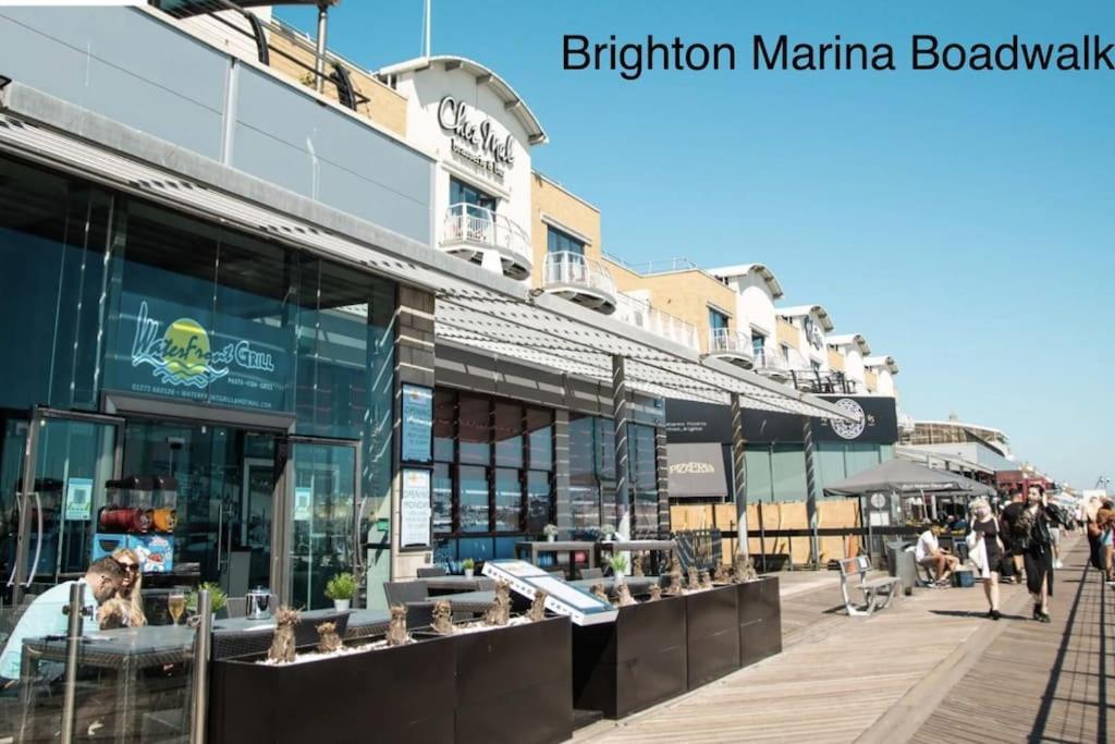 Apartment Marina Waves Apartment- Brighton, Free Parking, Patio, Ground-floor Home, Sleeps 3