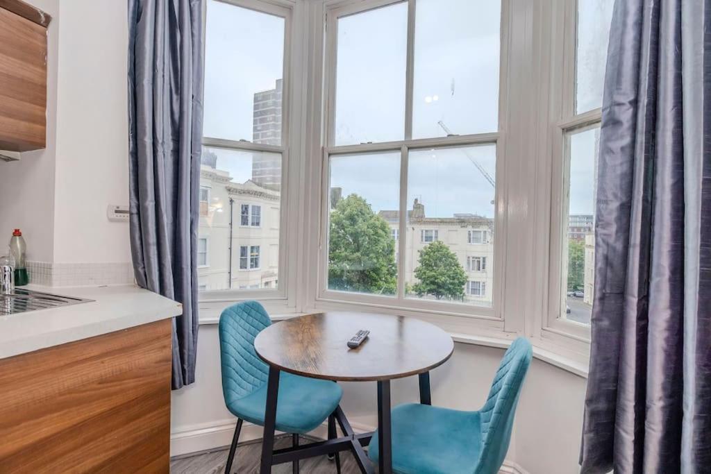 Flash Sale Centre 1 Bedroom Flat Bn129cla02 * Brighton