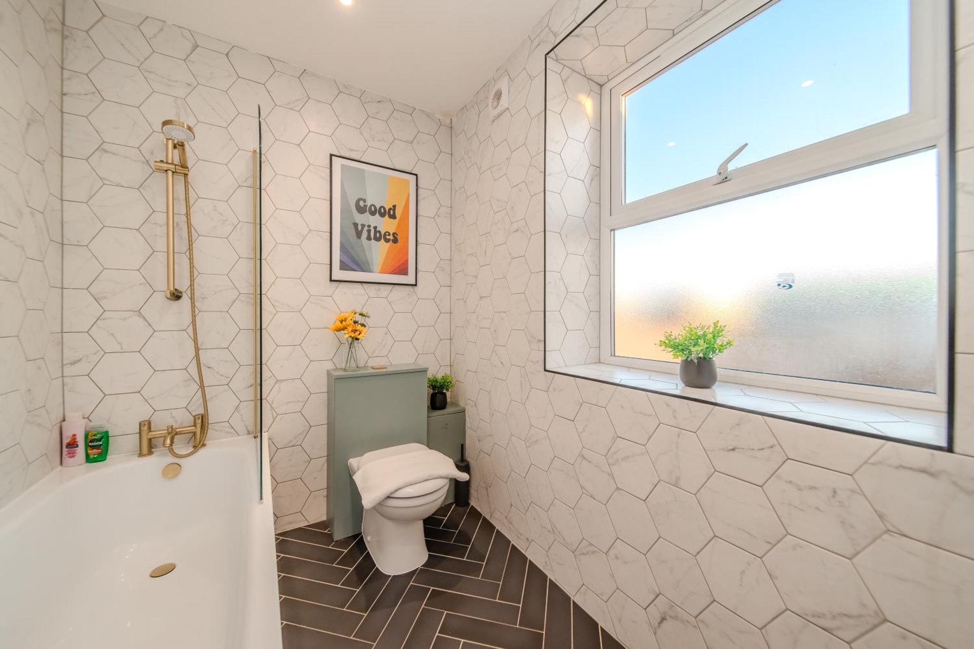Apartment 3 Bedroom 2 Bath I Next To I Sleep 11 Guests Brighton