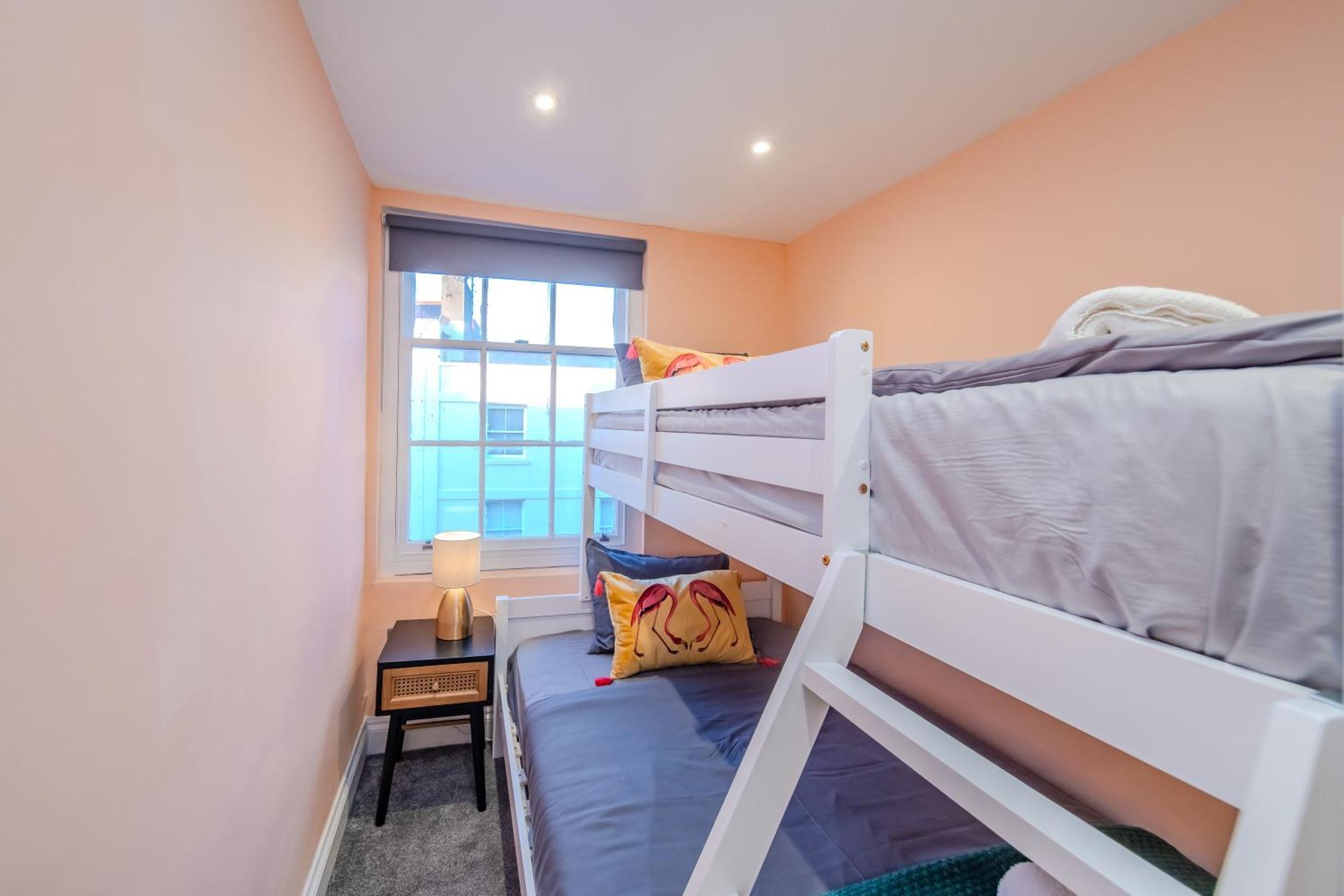 3 Bedroom 2 Bath I Next To I Sleep 11 Guests Brighton