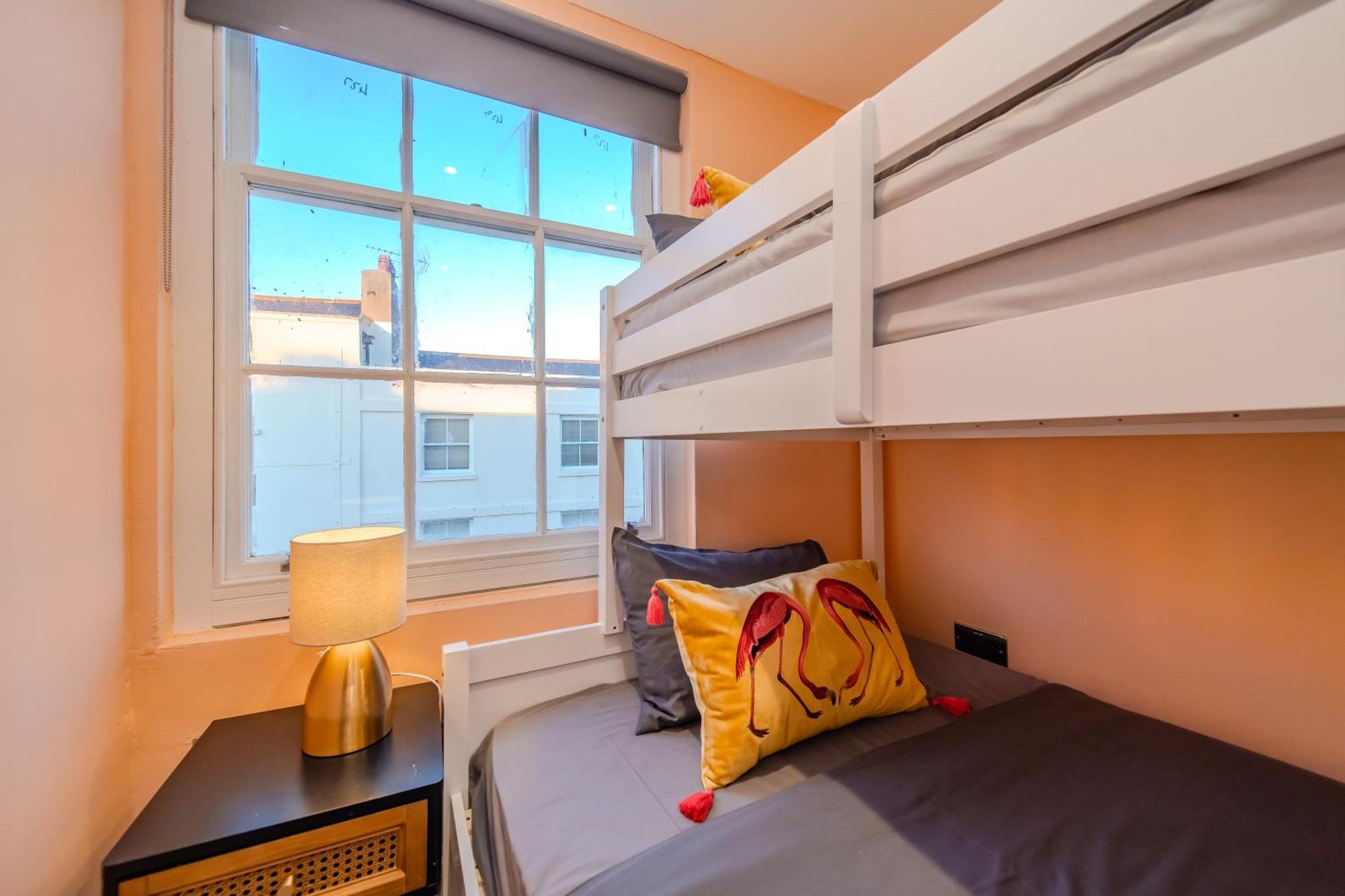 Apartment 3 Bedroom 2 Bath I Next To I Sleep 11 Guests *