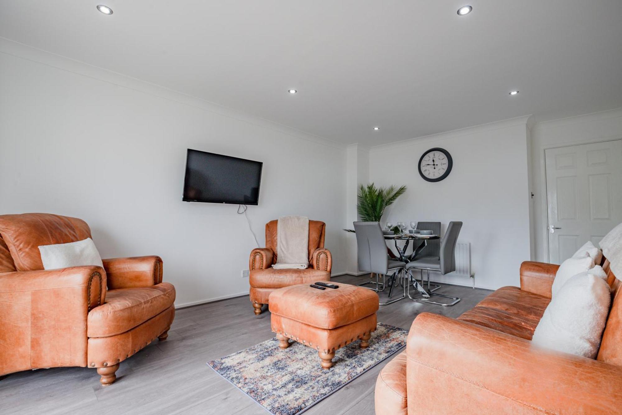 Apartment Guest Homes - Araminta *