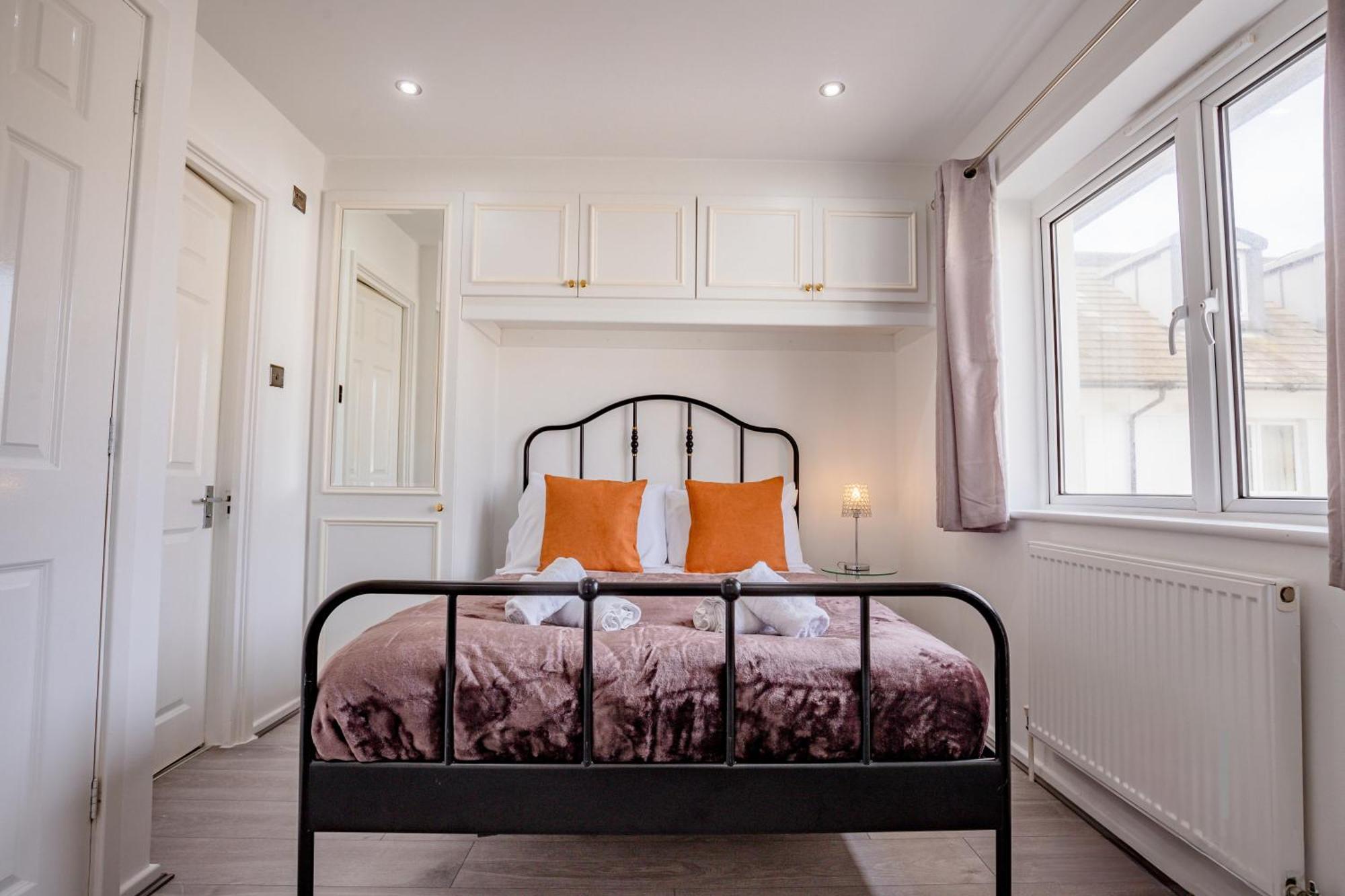 Apartment Guest Homes - Araminta
