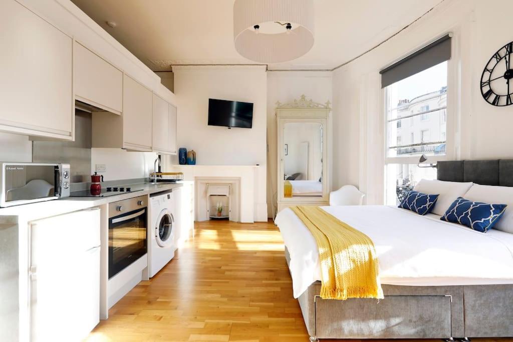 Apartment Light And Spacious Brunswick By The Sea