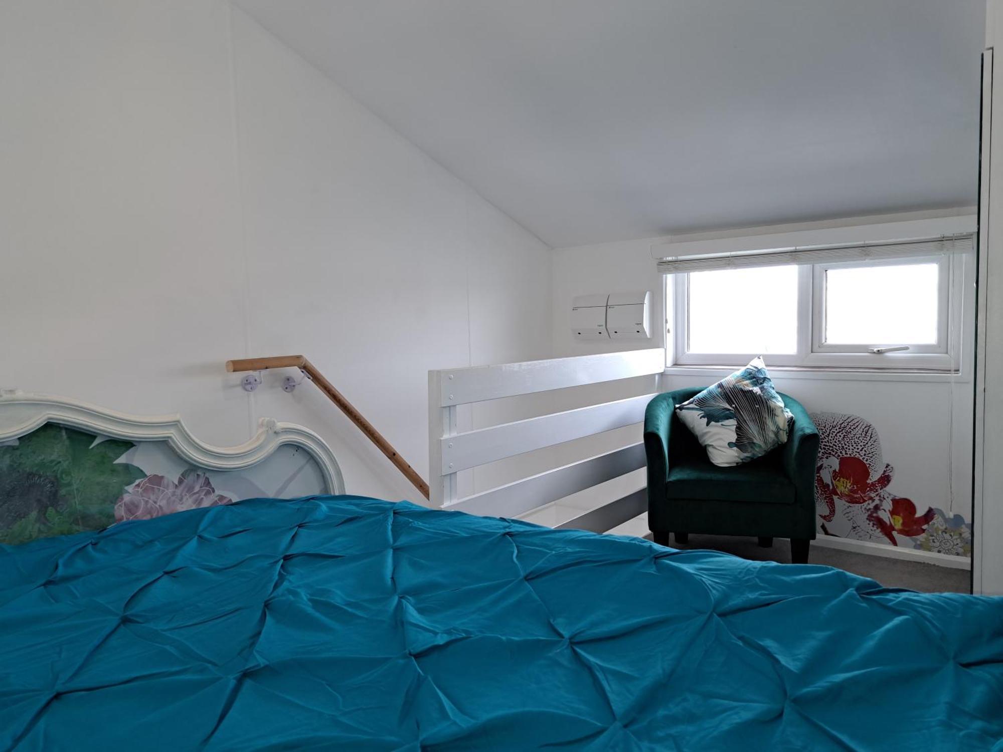 Chic In The Heart Of Marina Apartment Brighton
