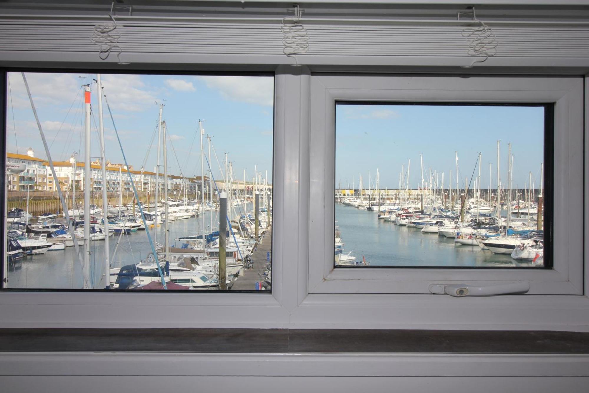 Chic In The Heart Of Marina Brighton