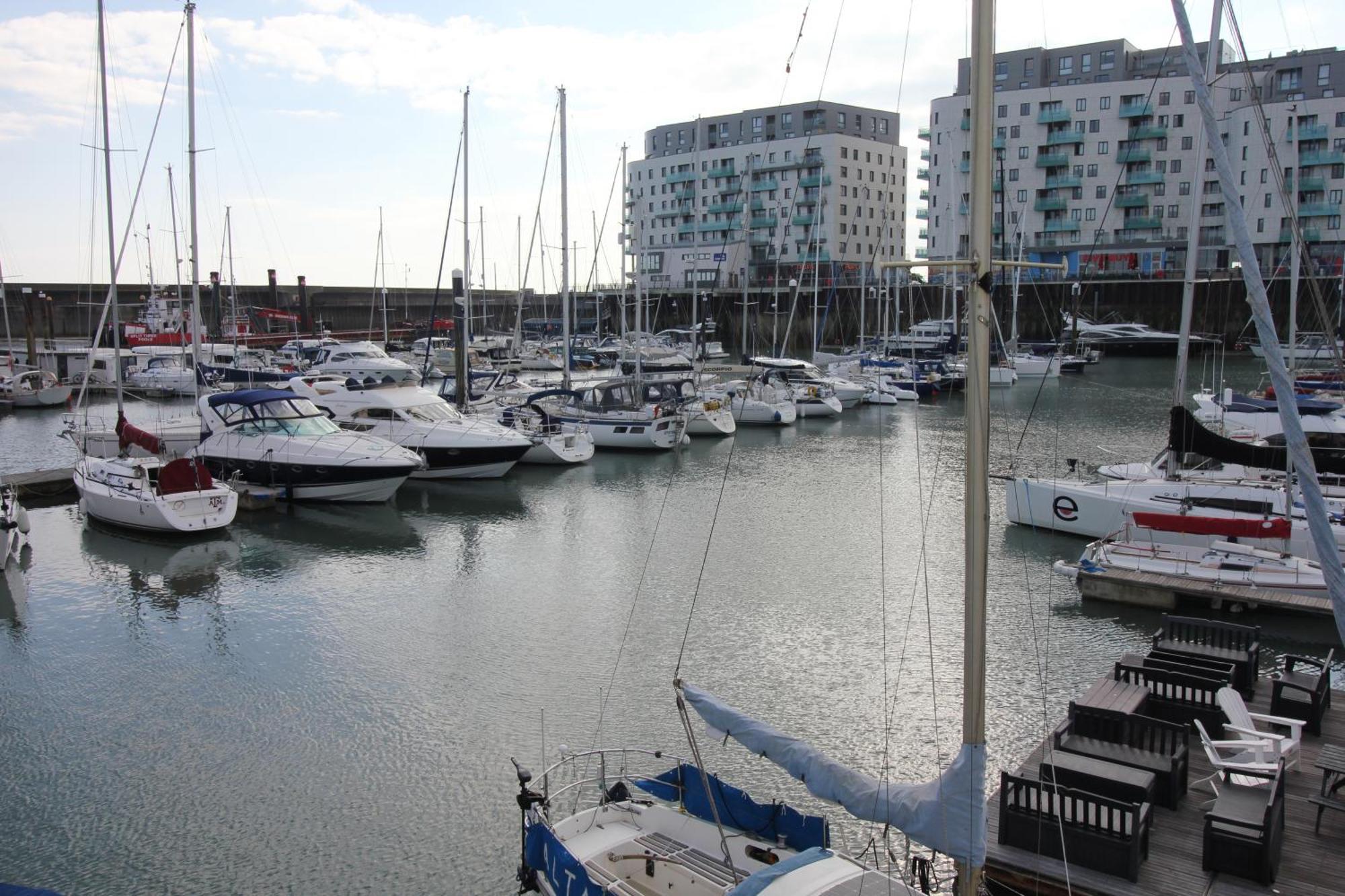 Chic In The Heart Of Marina * Brighton
