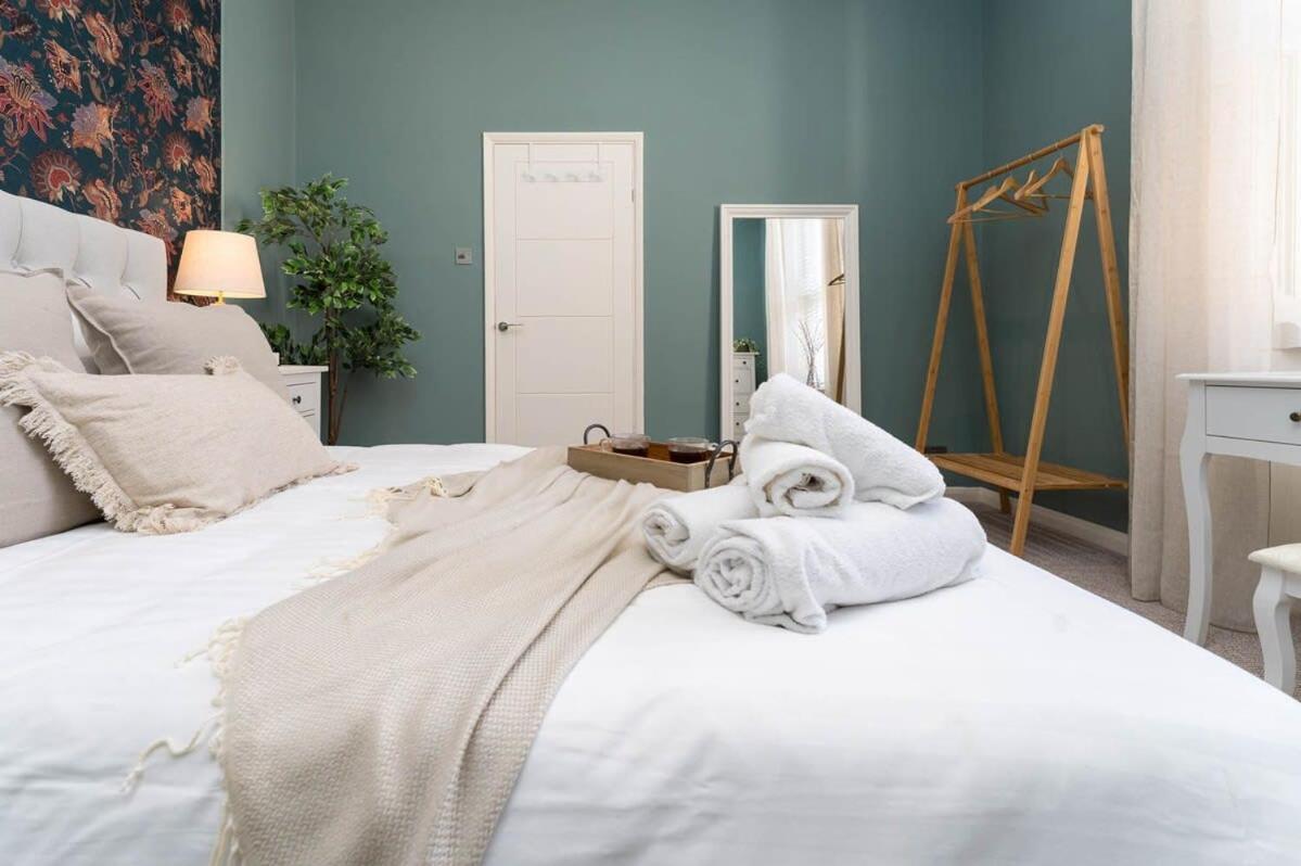 Apartment Host & - Round Hill *