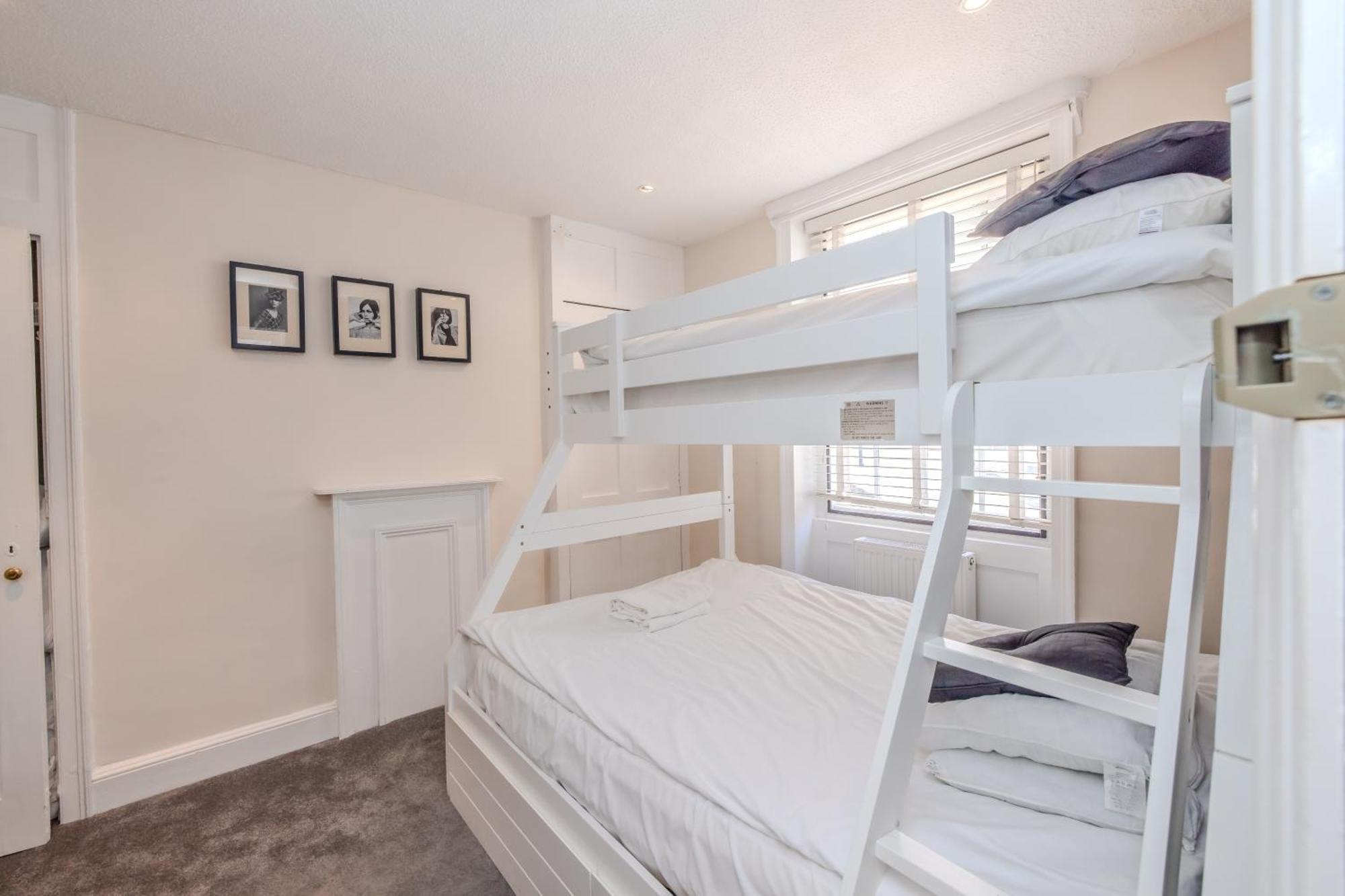 Perfect Seaside Getaway I Big Town House Next To I First Choice For Big Group & Family Apartment Brighton