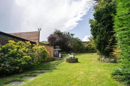Holiday home Tu Casa , A Beautiful & Peaceful 4 Bedroom House With Garden, Bbq Area , Ev & Parking