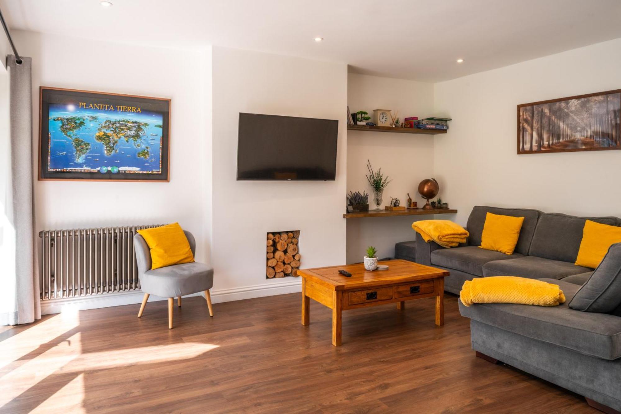 Holiday home Tu Casa , A Beautiful & Peaceful 4 Bedroom House With Garden, Bbq Area , Ev & Parking