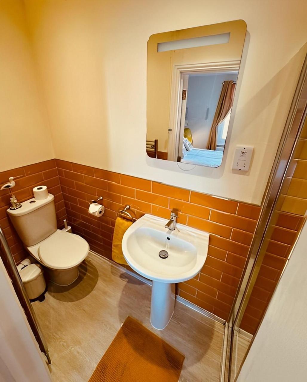 Hendon Street Huts Homestay