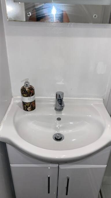 2 Large One Bed , Prime Location And Quiet Brighton