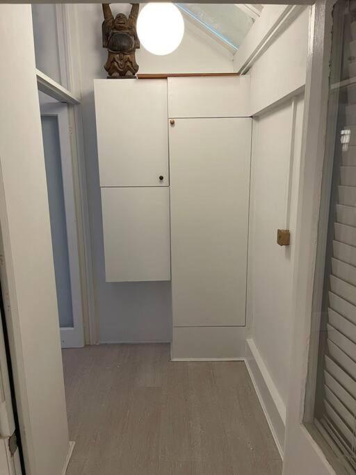 2 Large One Bed , Prime Location And Quiet