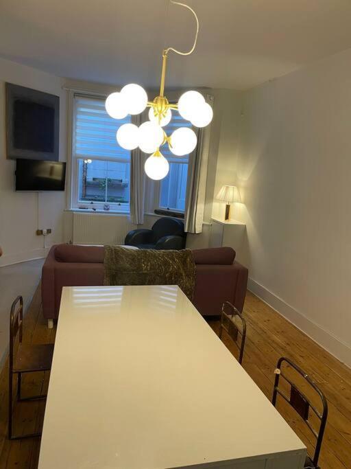 2 Large One Bed , Prime Location And Quiet Apartment *