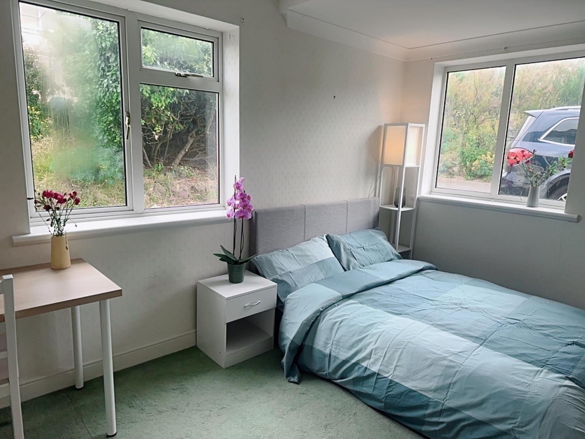 Holiday home - 3 Beds - Pet Friendly - Sea View *