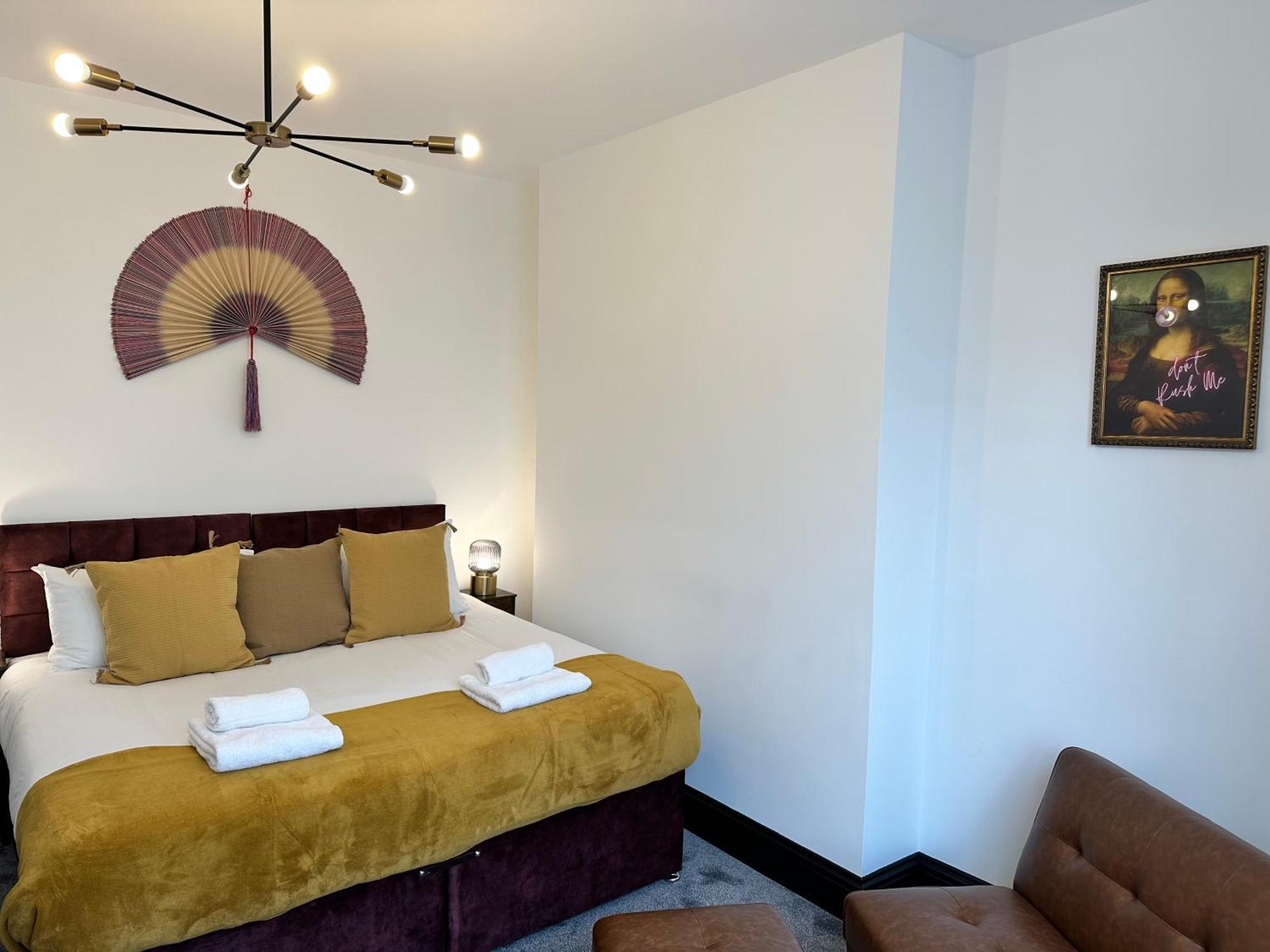 Apartment Nombre18 In The Lanes - Two In One - Large 5 Bed 4 Bath - Sleeps 12
