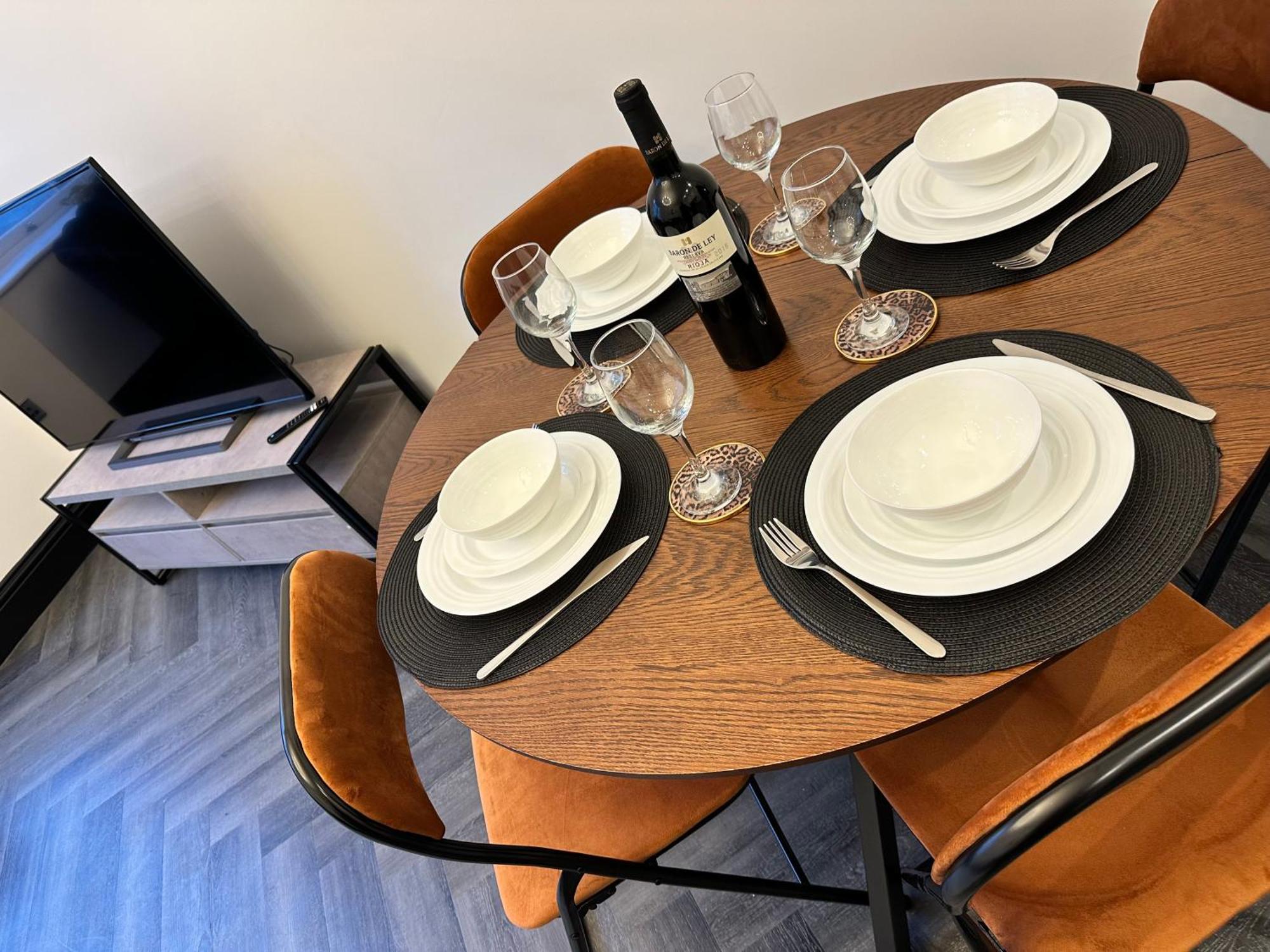Nombre18 In The Lanes - Two In One - Large 5 Bed 4 Bath - Sleeps 12