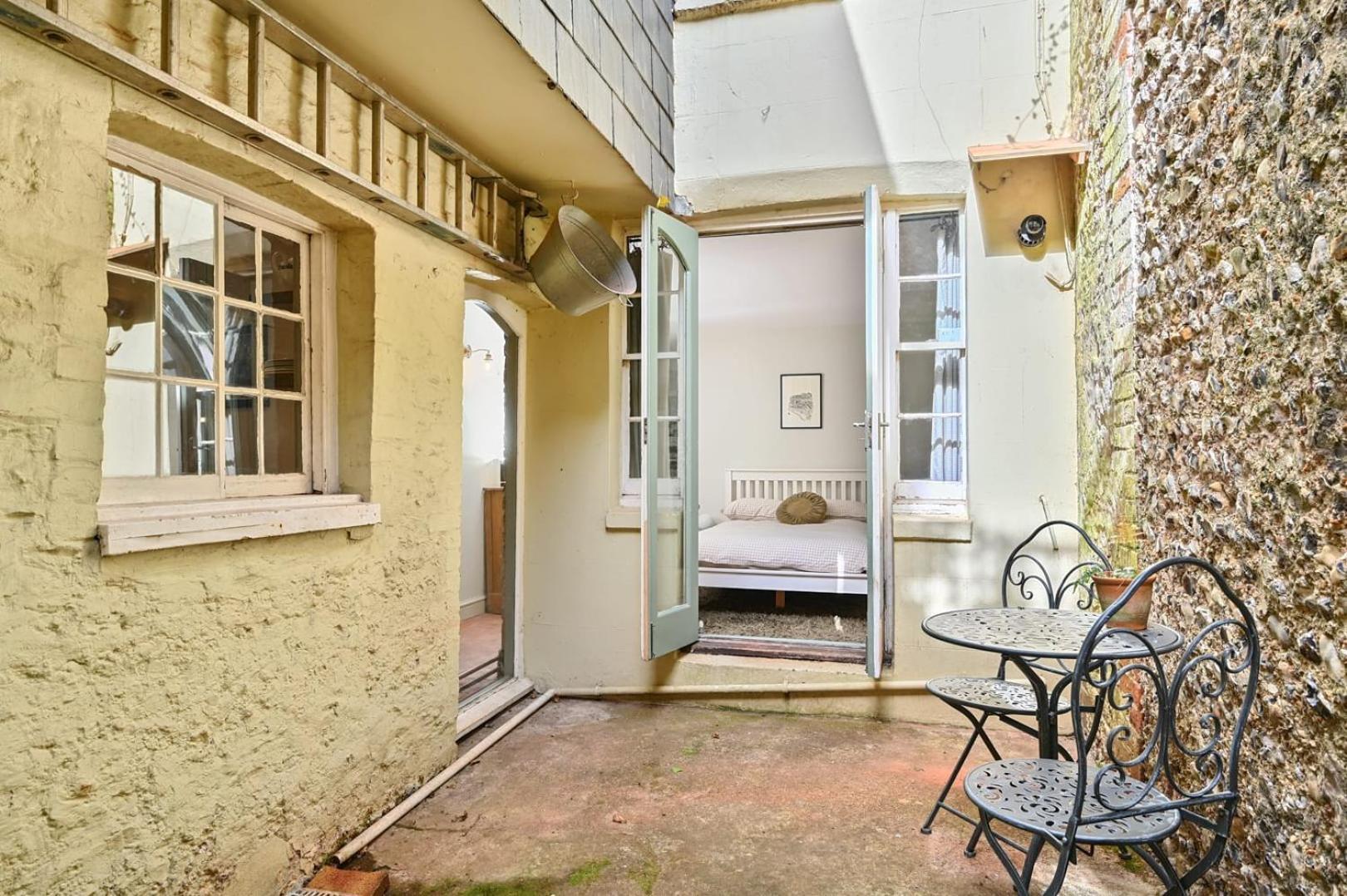 Apartment Host & - Hanover Rest *