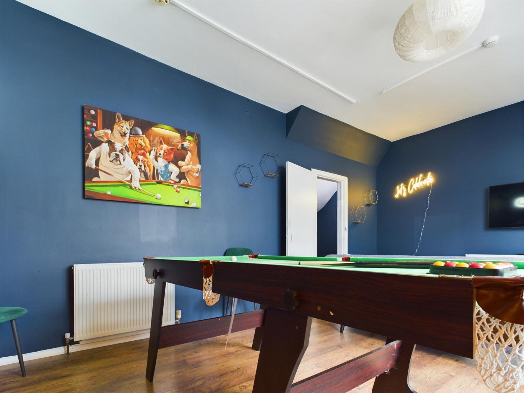 Apartment Pool Table 4 Bed Flat For 6 Guests Long Term *