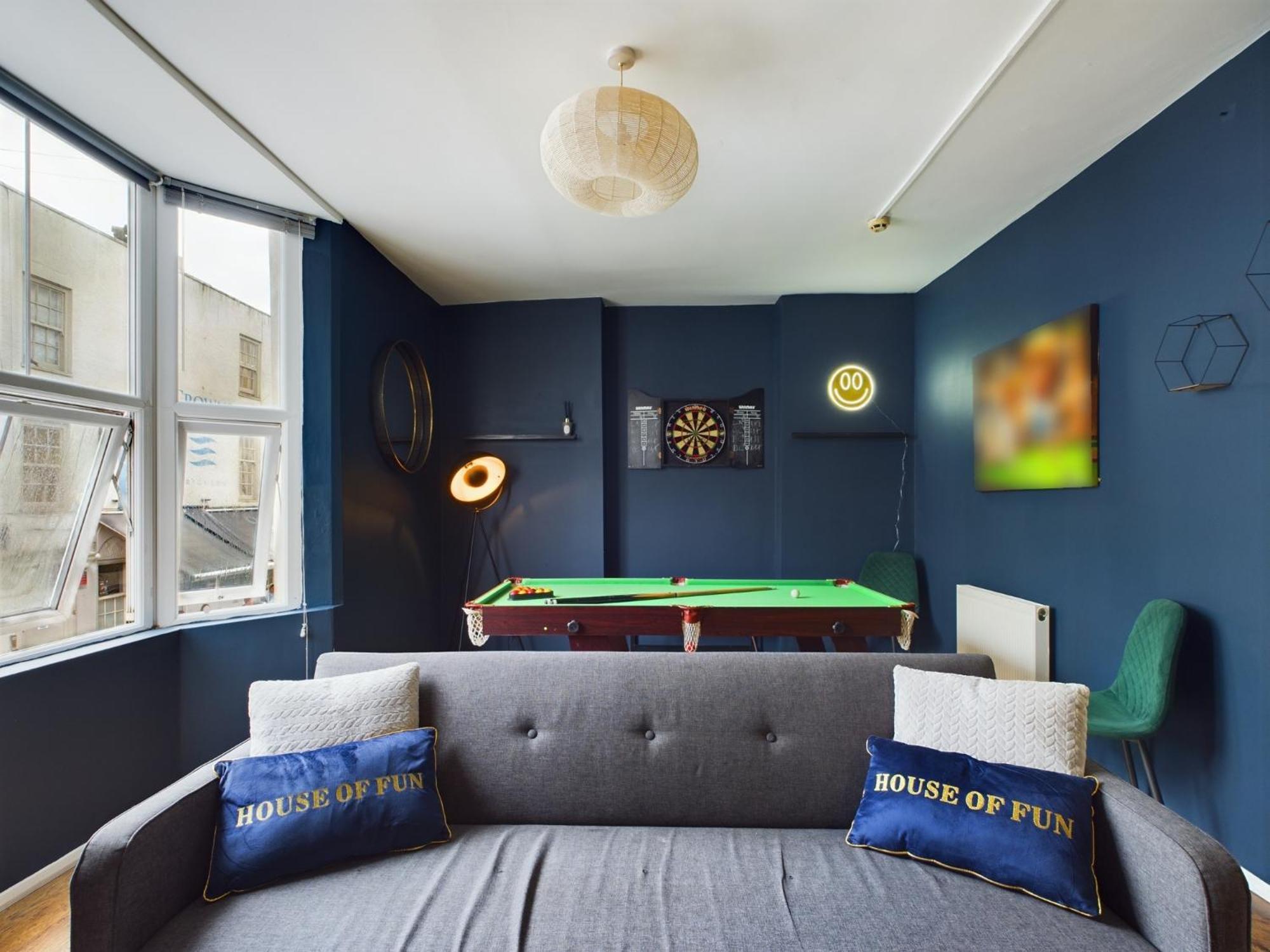 Pool Table 4 Bed Flat For 6 Guests Long Term * Brighton