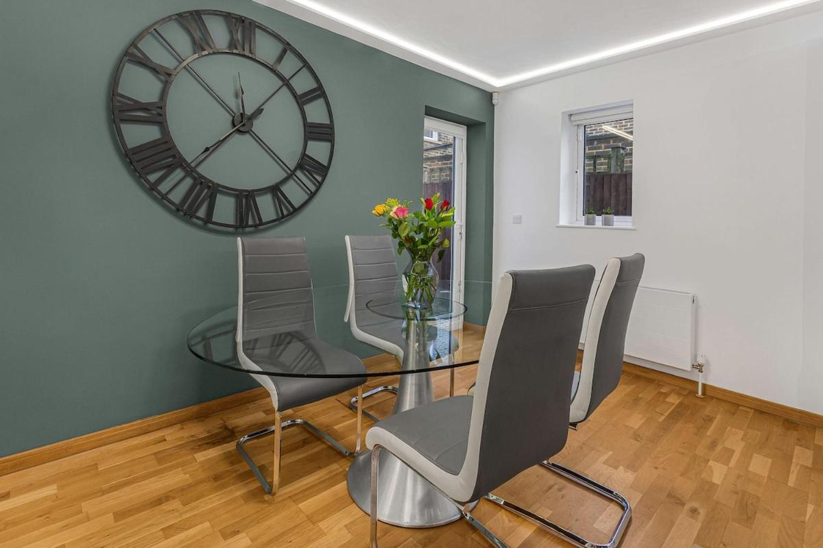 Great Spacious House With Parking And Garden Brighton