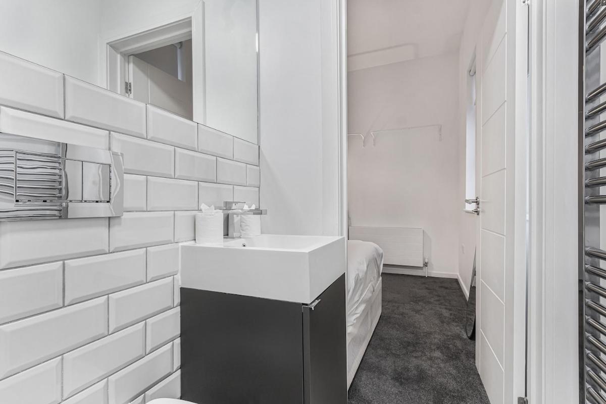 Holiday home Great Spacious House With Parking And Garden Brighton