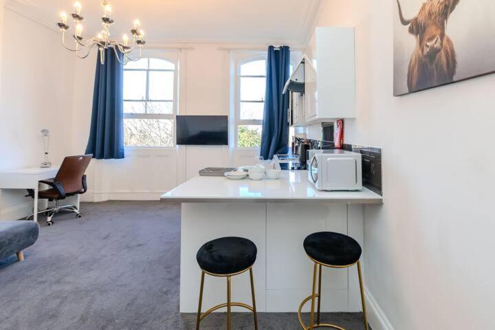 Modern Flat Near Centre *