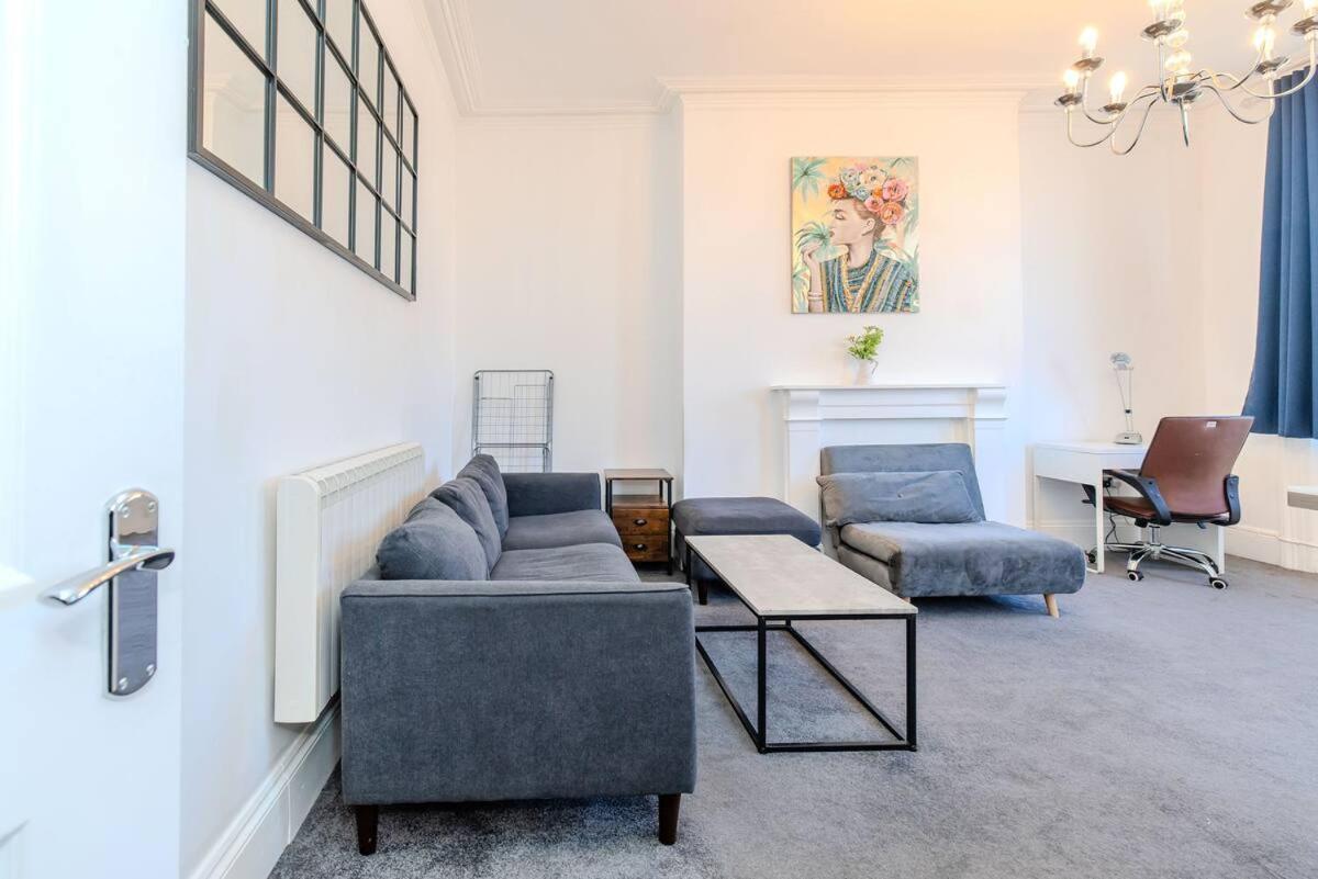 Modern Flat Near Centre