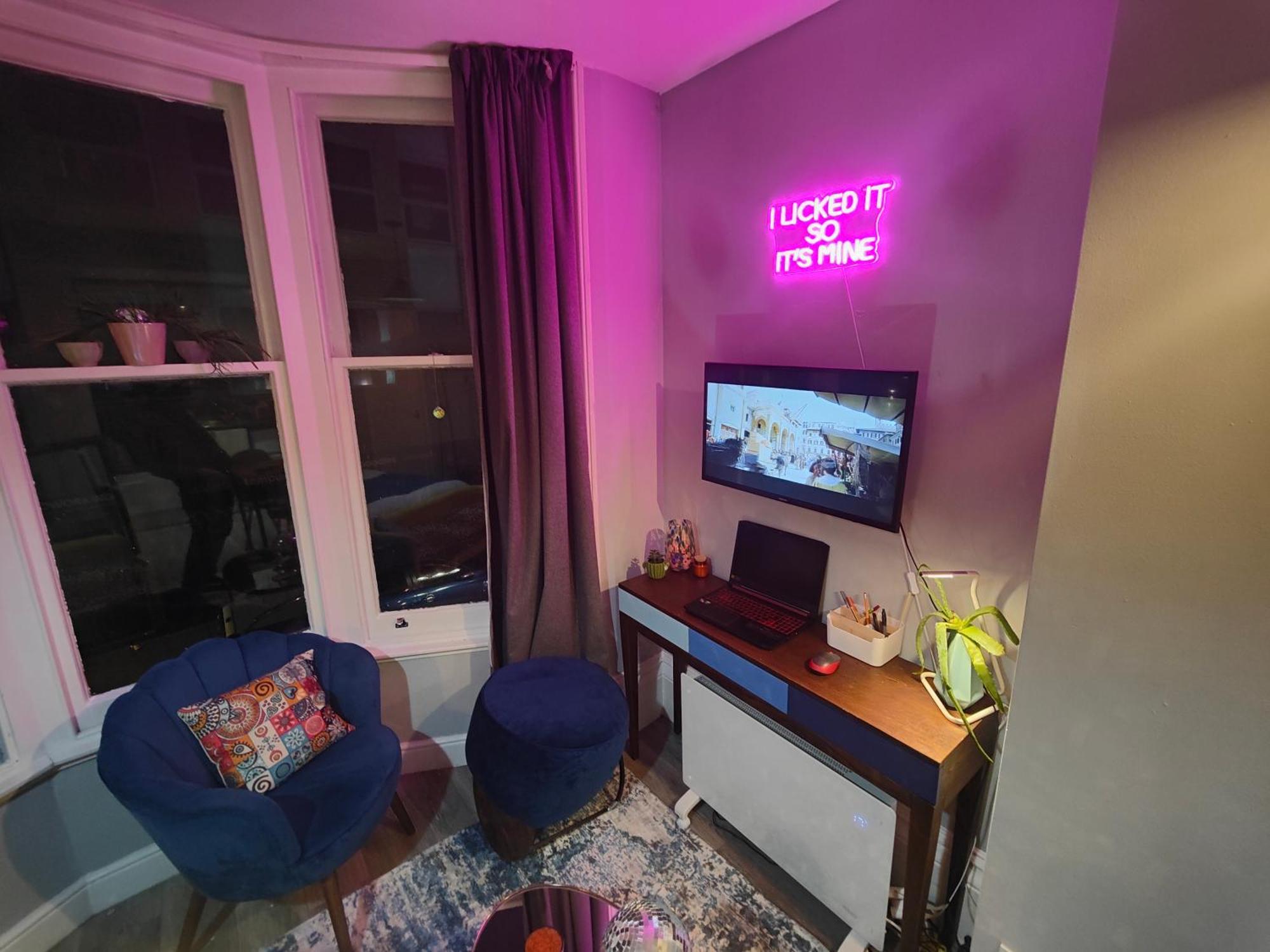 13 Apartment *