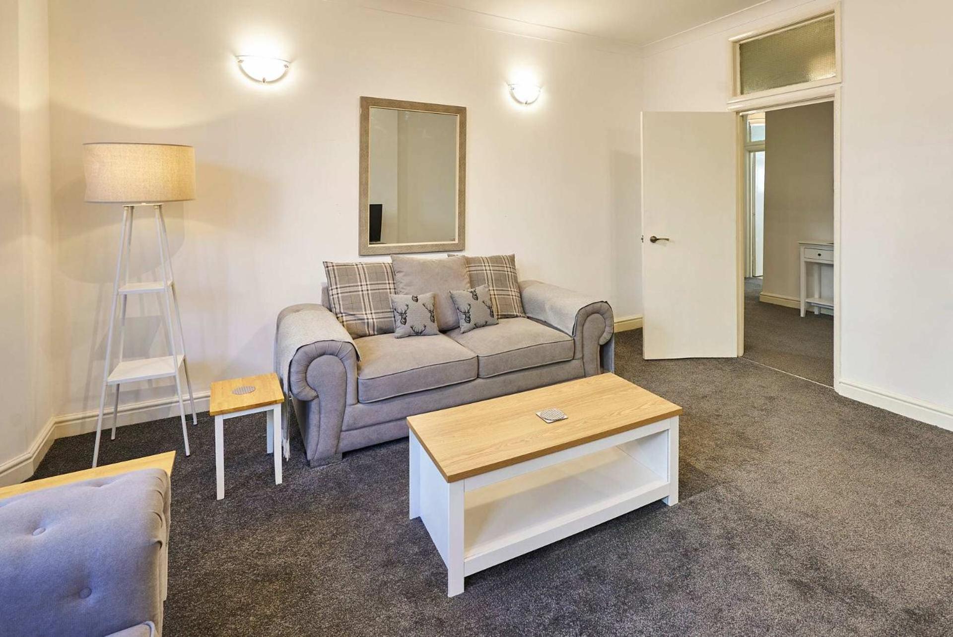 Apartment Host & - Cambridge Road