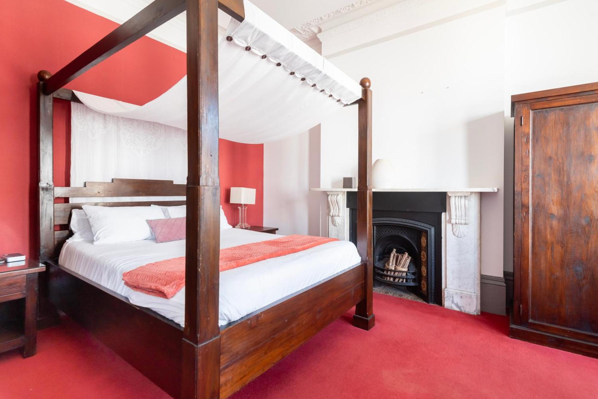 Innit Cavalaire Guest house Brighton