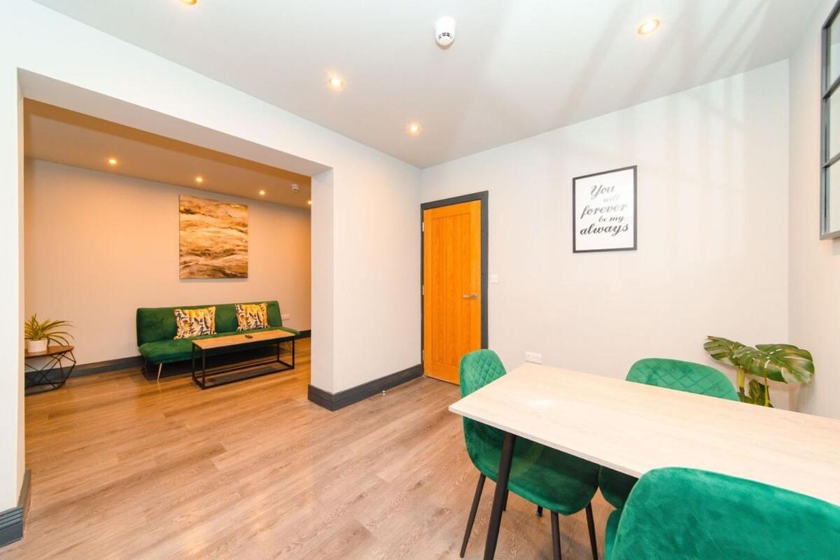 Bloomsaway Seafront Two Bedroom Bn112shp01 Apartment *