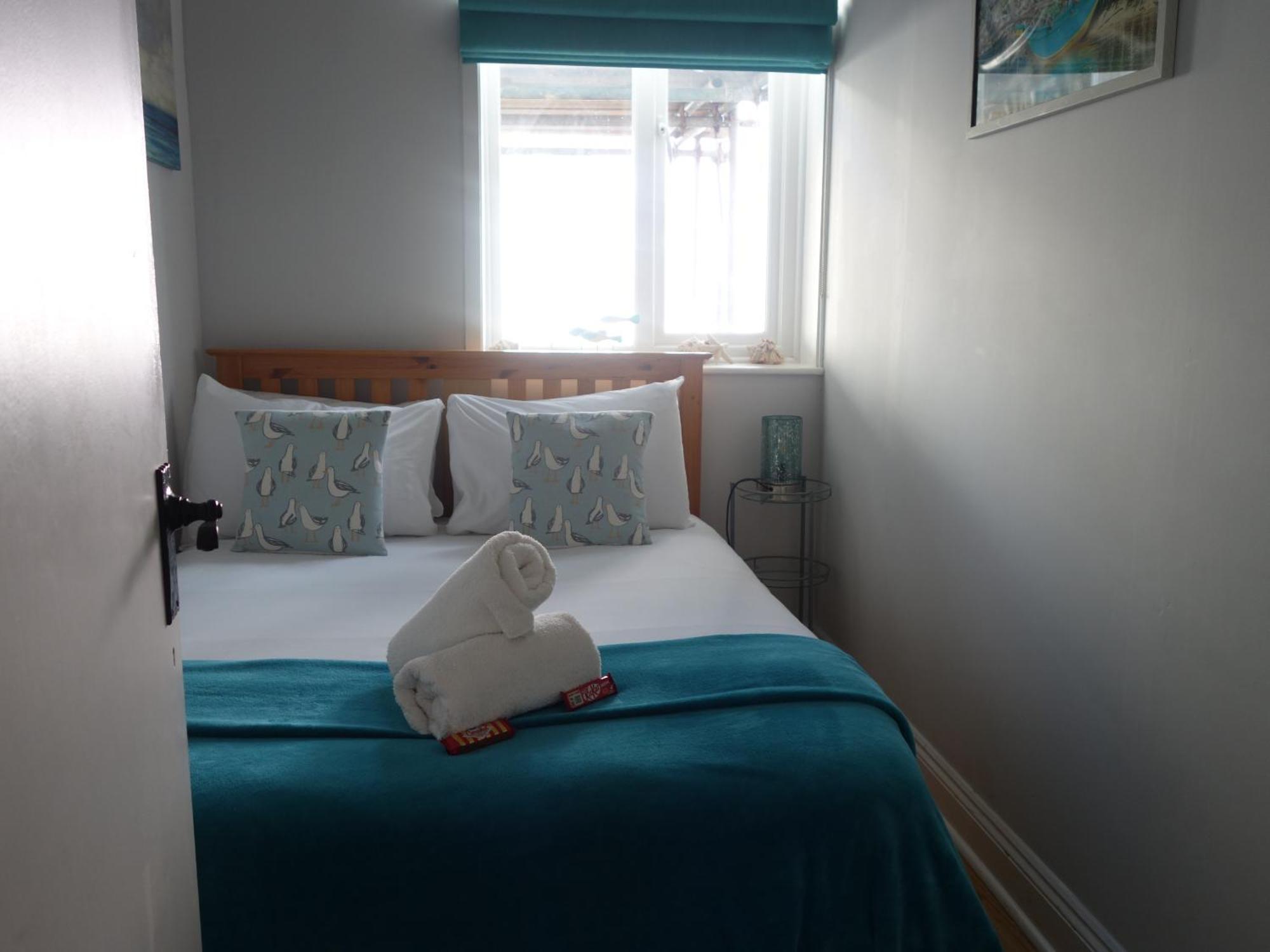 Seaside Balcony - Reduced Rates - Scaffolding Apartment Brighton