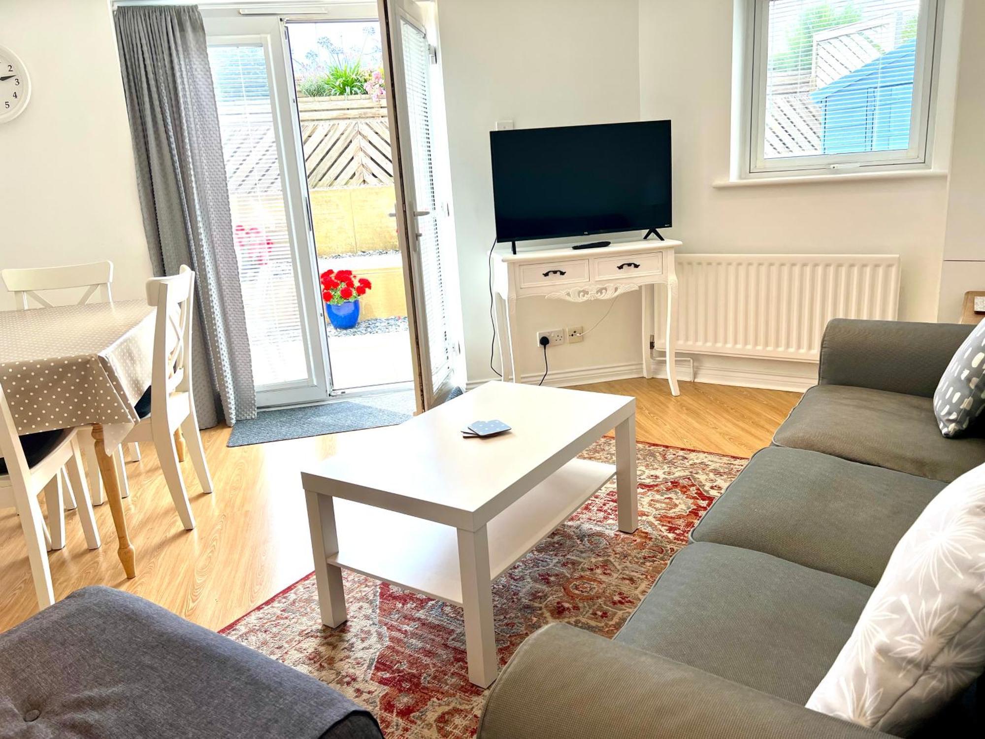 Apartment Marina Waves Apartment- Brighton, Free Parking, Patio, Ground-floor Home, Sleeps 3