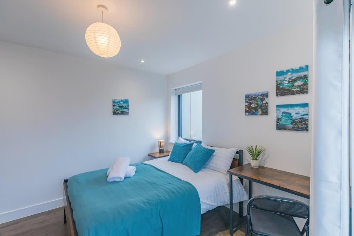 2 Bed 2 Bath Near College, Beach, Hospital - Long Offers Brighton