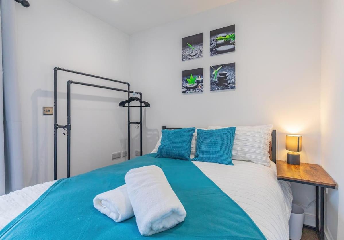 2 Bed 2 Bath Near College, Beach, Hospital - Long Offers Apartment *