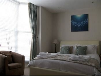 Oyo Lifestyle Sea Breeze Brighton
