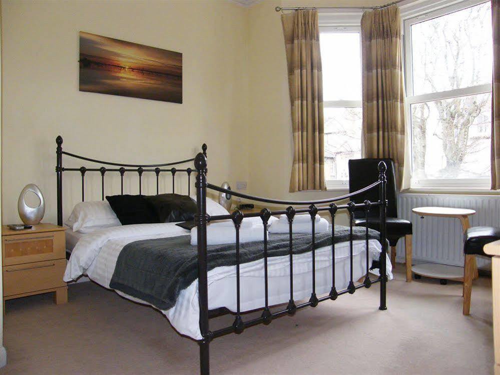 Guest house Seafield House