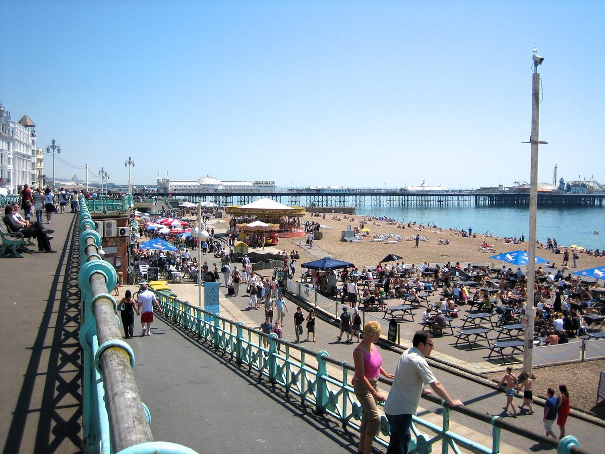 Brighton's Best Big House - Sleeps 12 To 18 Guests - 5 Bedrooms Holiday home *