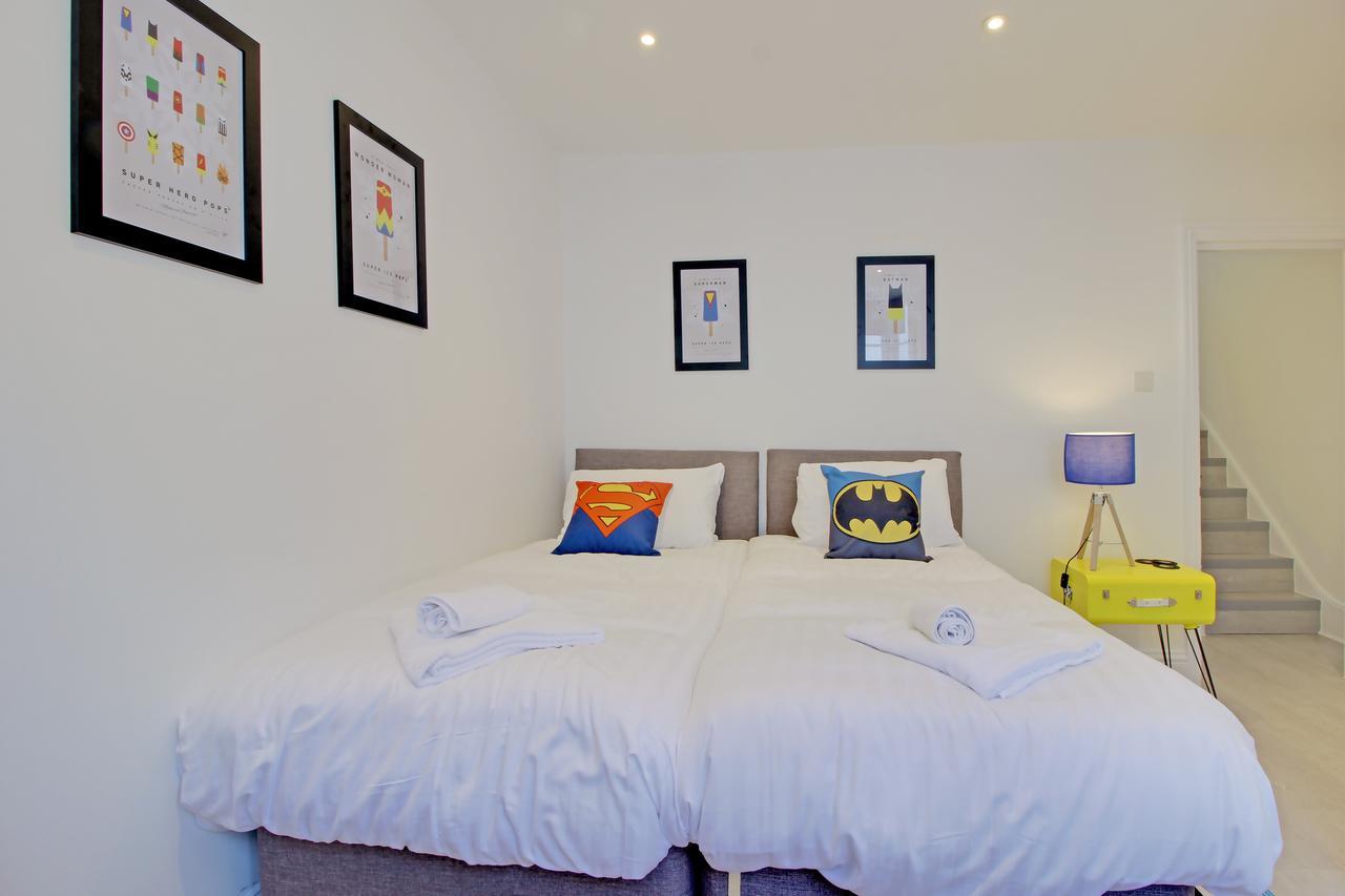 Brighton's Best Big House - Sleeps 12 To 18 Guests - 5 Bedrooms Holiday home Brighton