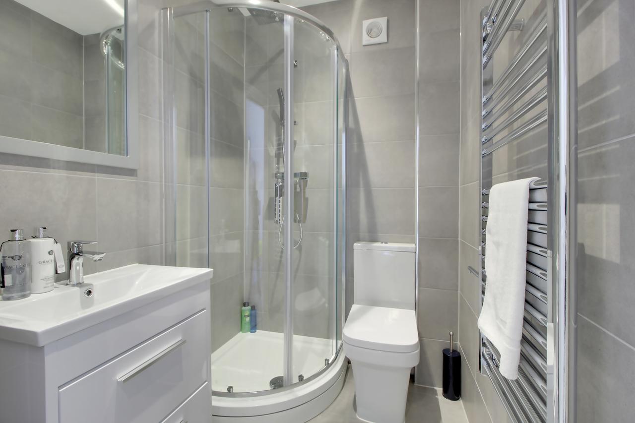 Brighton's Best Big House - Sleeps 12 To 18 Guests - 5 Bedrooms