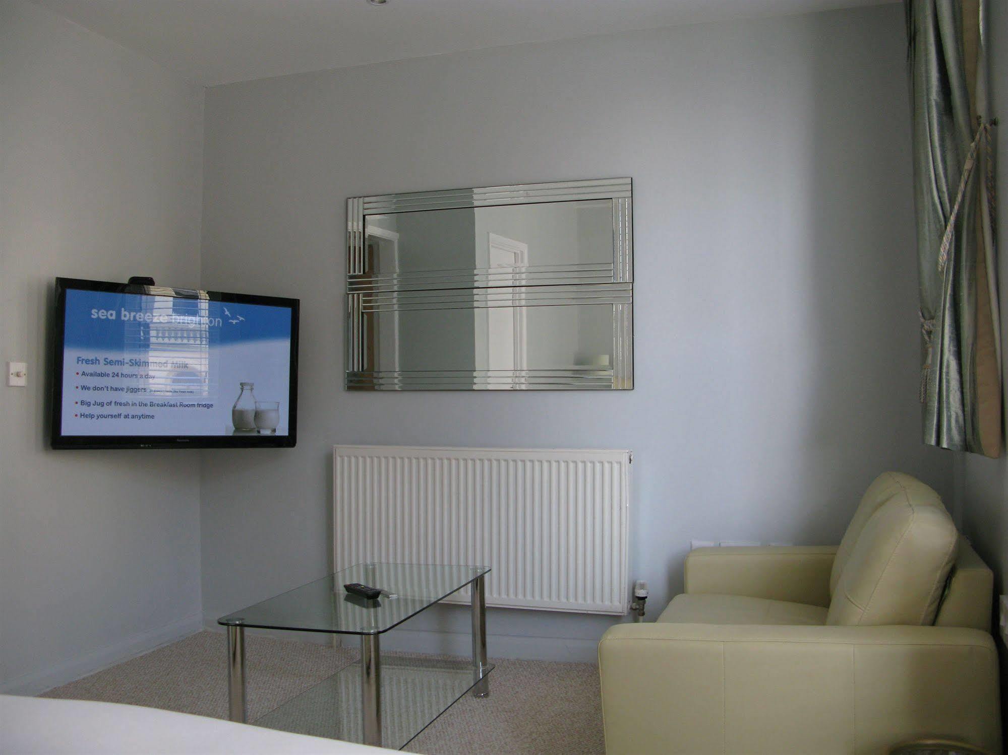 Oyo Lifestyle Sea Breeze Guest house