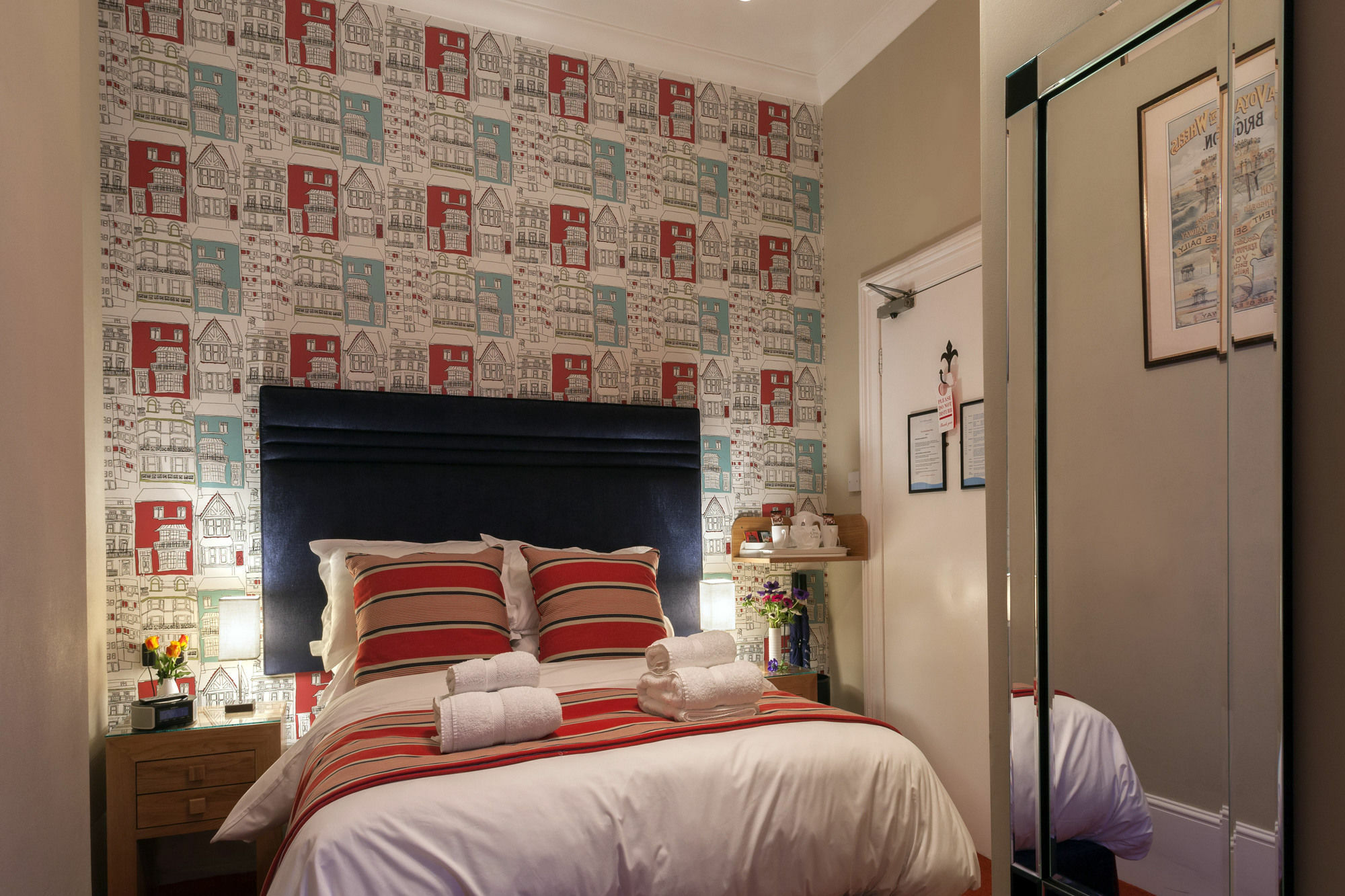 Innit Cavalaire Guest house 4*
