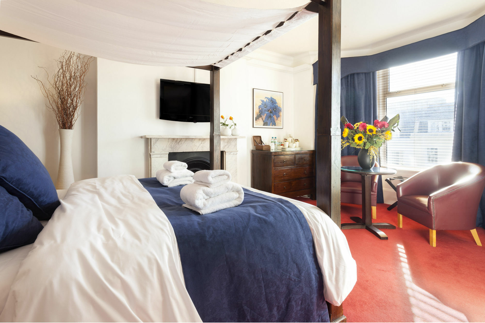 Innit Cavalaire Guest house 4*