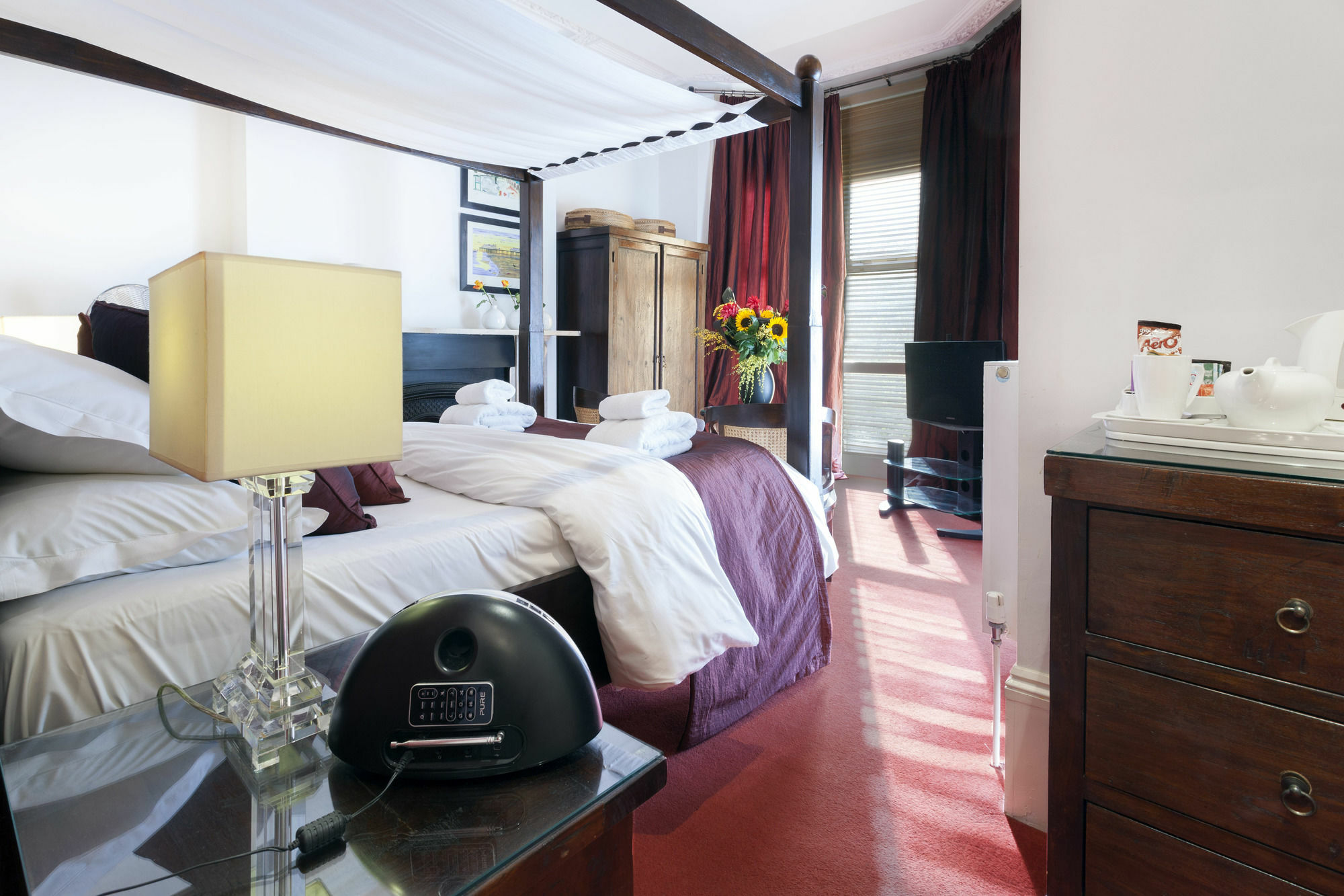 Innit Cavalaire Guest house 4*