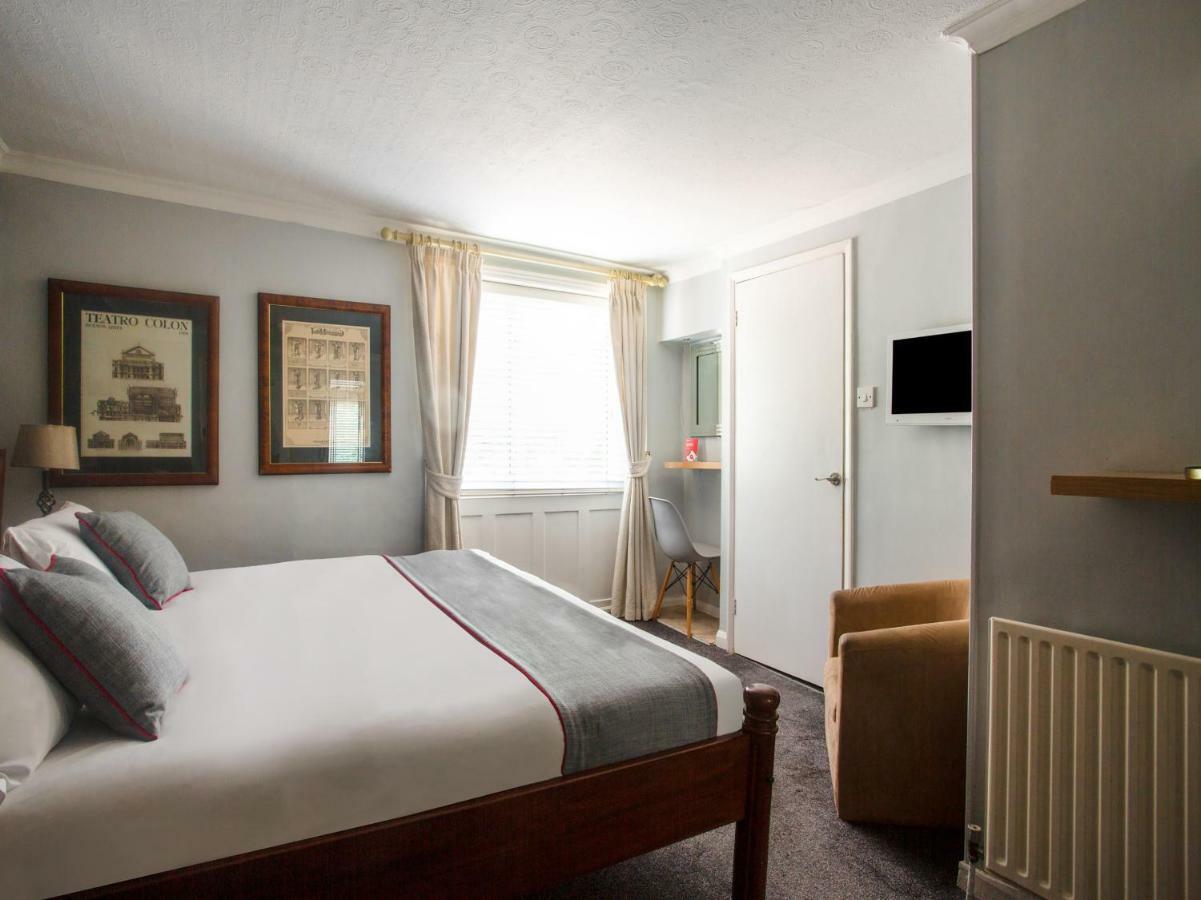 Oyo Lifestyle Sea Breeze 3* Brighton