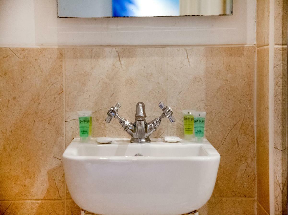 Oyo Lifestyle Sea Breeze Guest house 3*