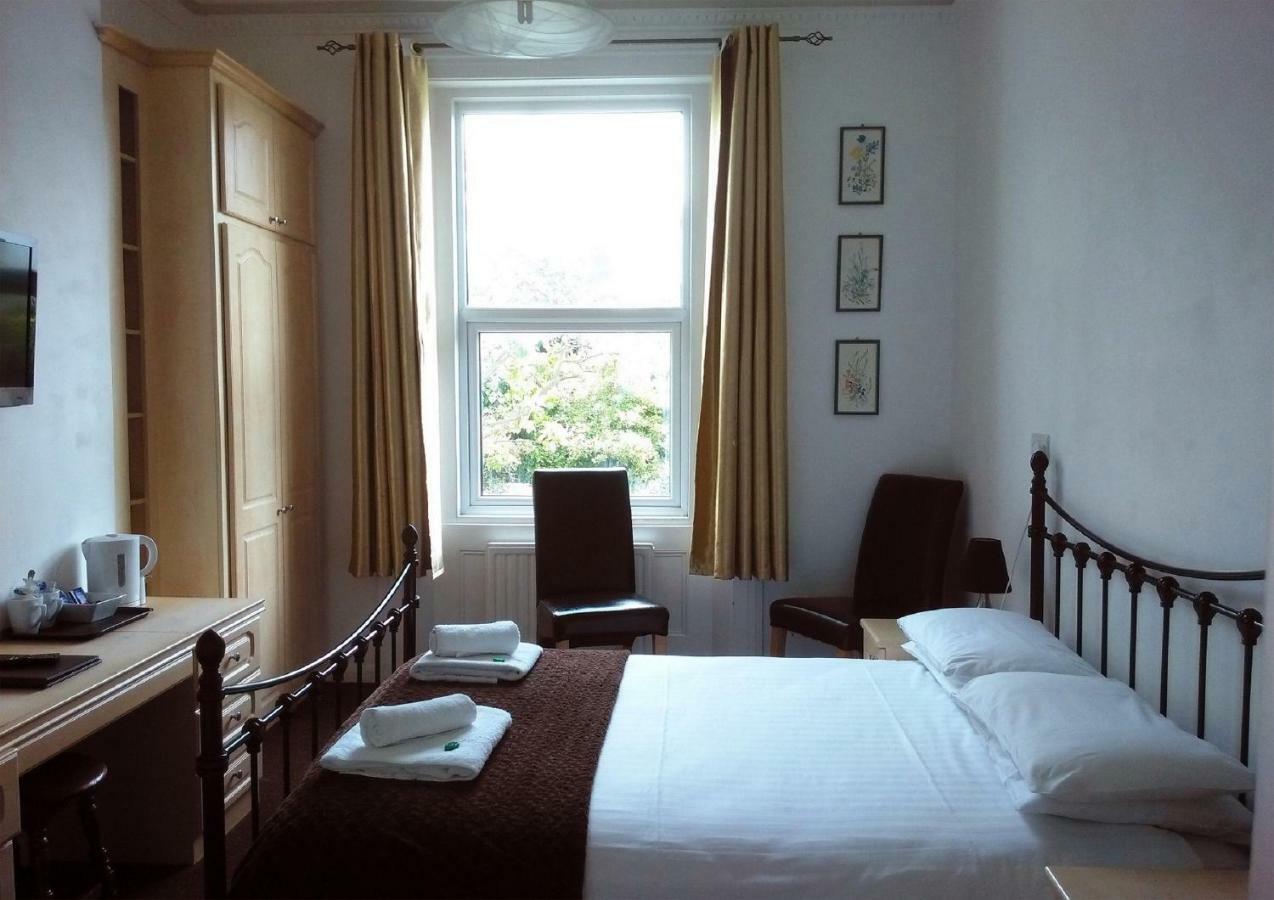Guest house Seafield House